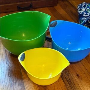 Mixing Bowl Set of 3 plastic
